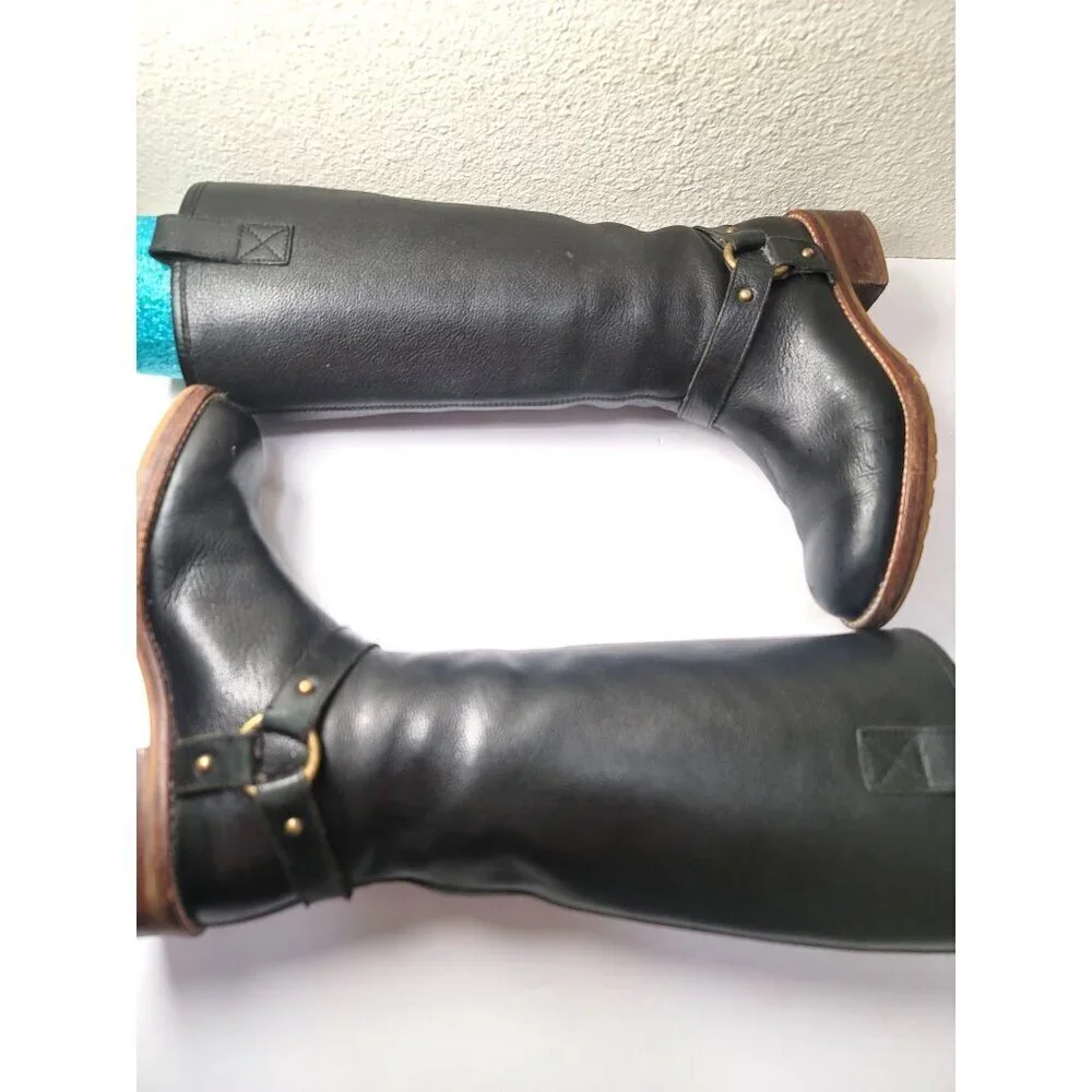 Banana Republic these frye